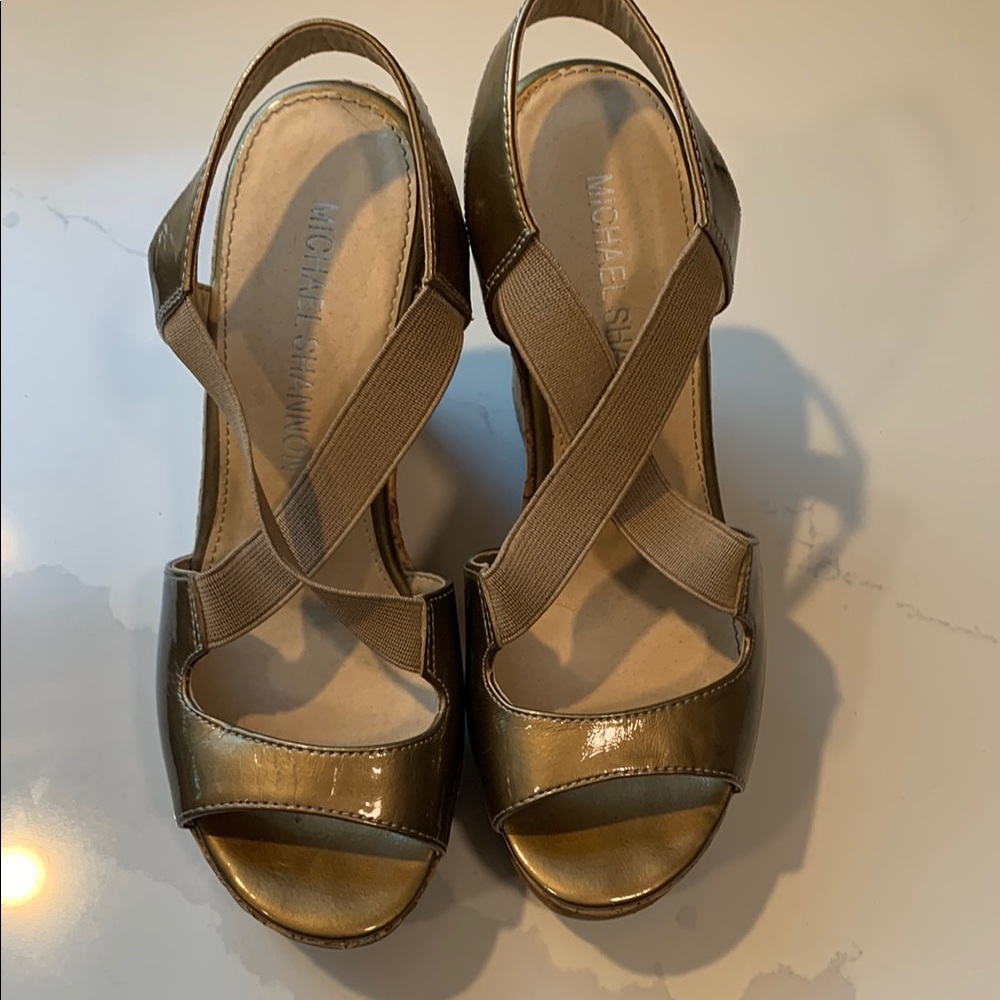 Wedge Sandals - Gold - Picture 9 of 11